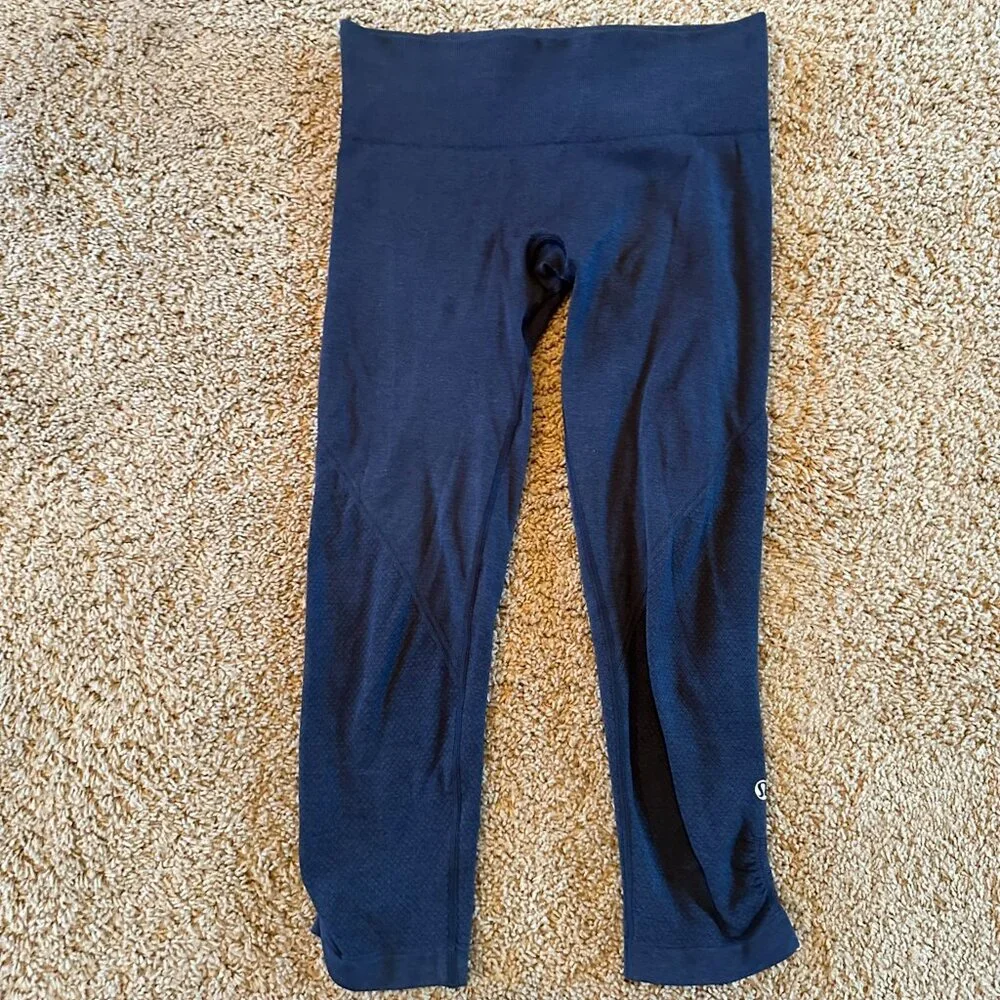Lululemon In The Flow Crop II -Heathered Deep Navy-SIZE 6 - Picture 8 of 13